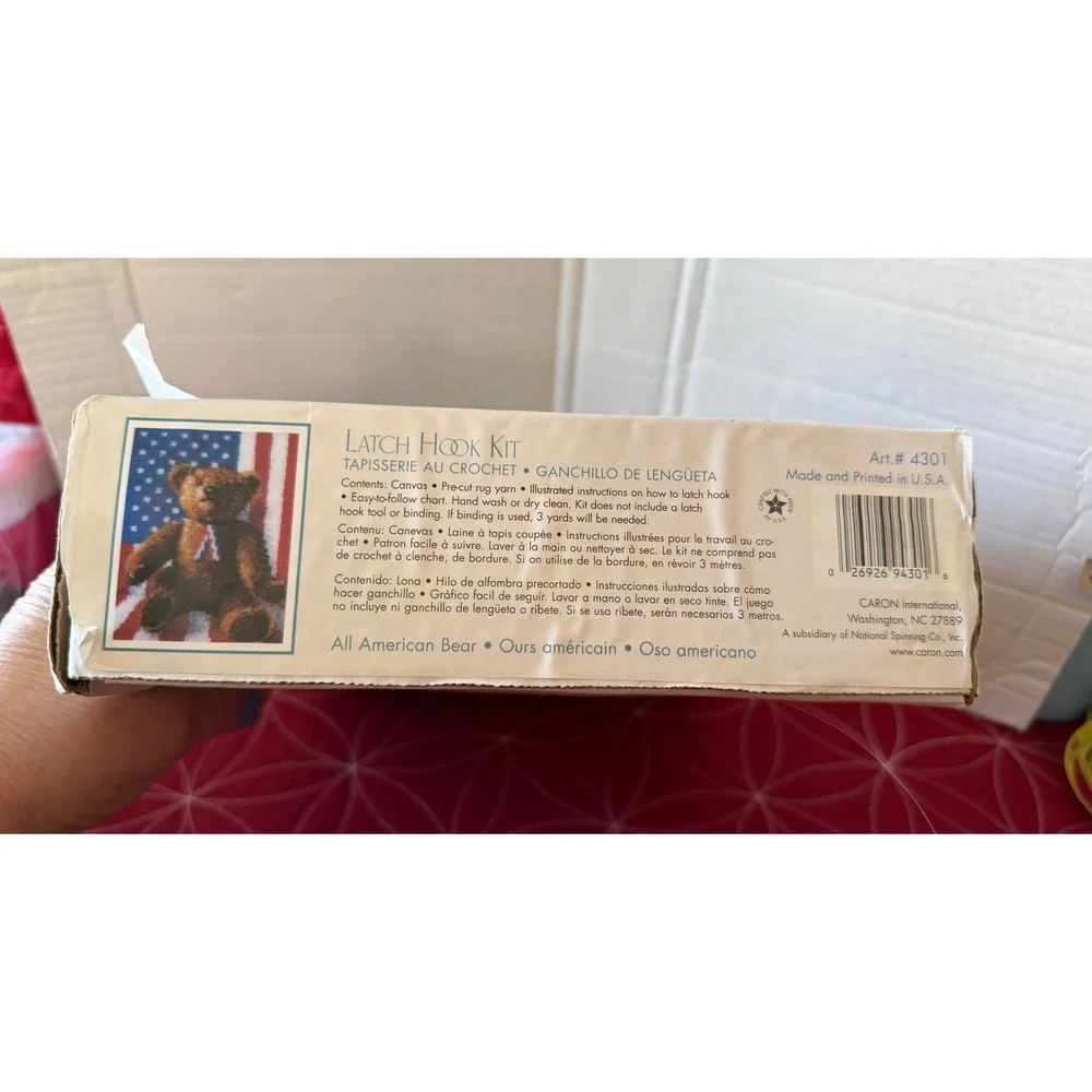 Caron WonderArt All American Bear Latch Hook Kit 4301 Patriotic USA Flag 20x27